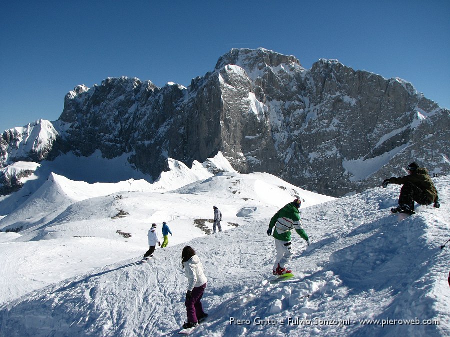 48 Snowboard.jpg